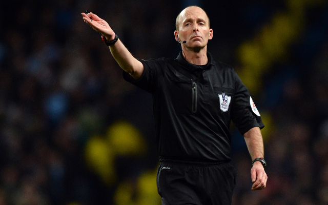 Mike-Dean-referee