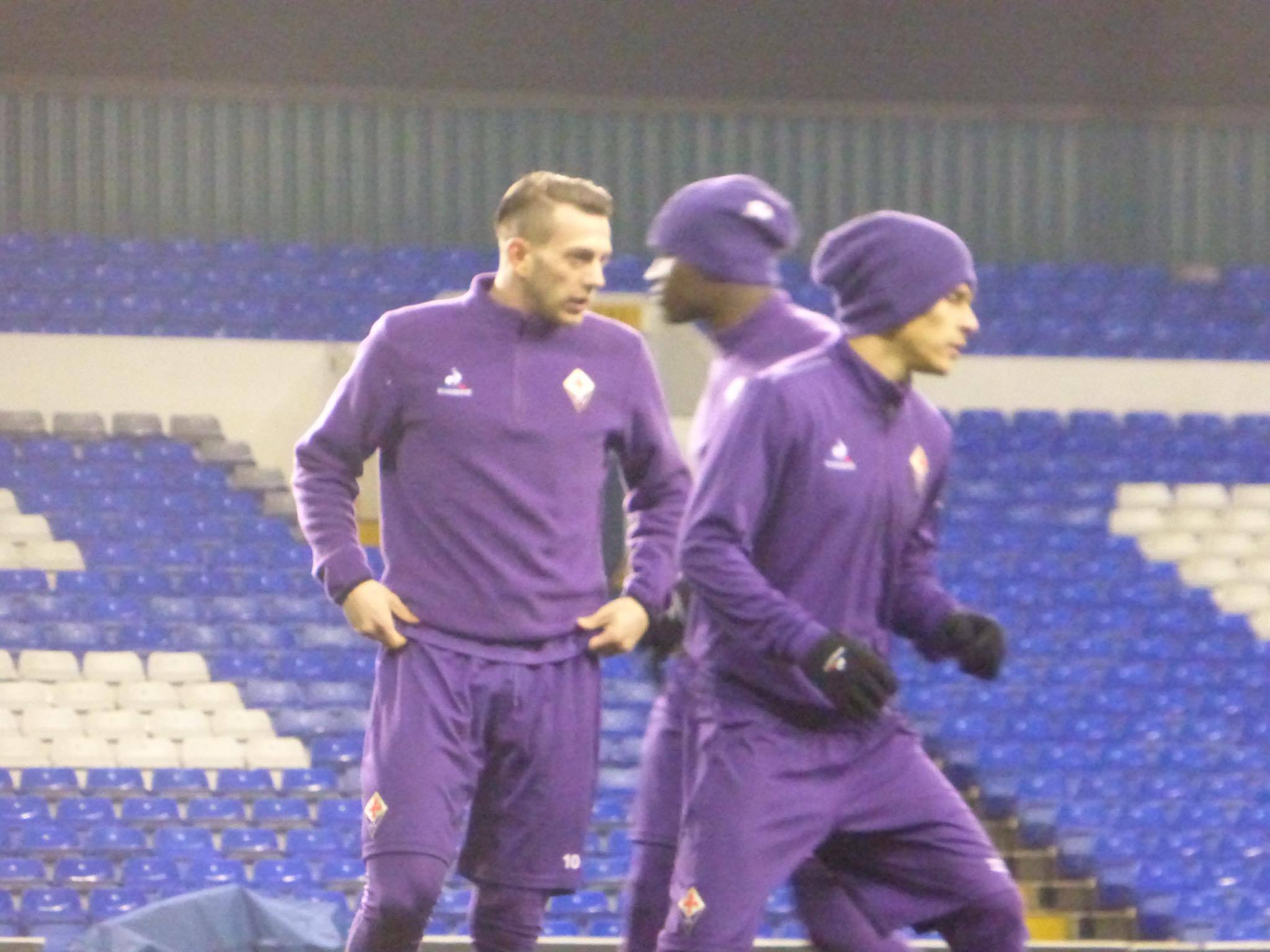 Berna Facundo Baba riscaldamento White Hart Lane