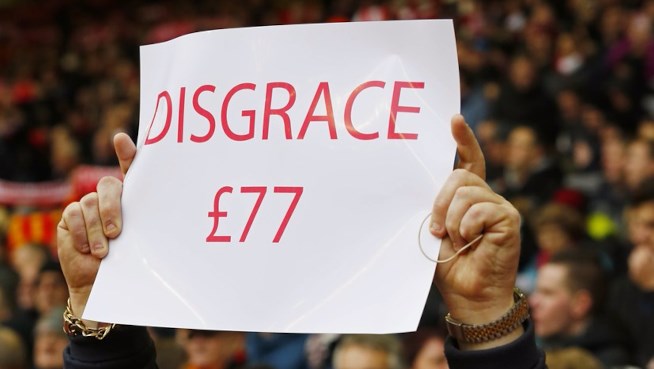 tifosi-liverpool-contro-aumento-biglietti-maxw-654