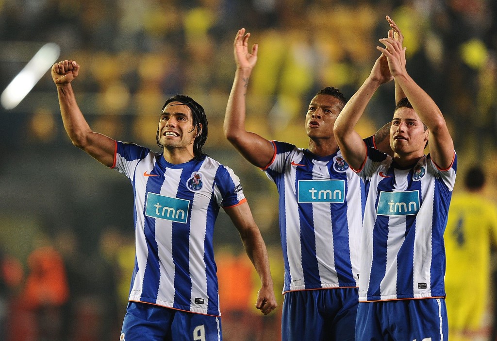 (FromL) FC Porto's Colombian forward Radamel Falcao, FC Porto's Colombian midfielder Fredy Guarin and FC Porto's Colombian forward James Rodriguez celebrate after the UEFA Europa League semi-final second leg football match between Villarreal and Porto at the Madrigal Stadium in Villarreal on May 5, 2011. Villarreal won the match 3-2, but Porto will play the final against SC Braga. AFP PHOTO / JOSE JORDAN