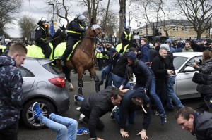 Scontri tifosi Tottenham-Arsenal 2