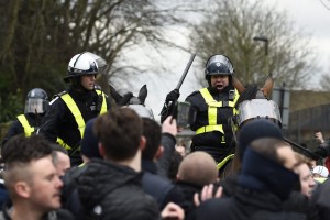 Scontri tifosi Tottenham-Arsenal 6