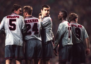 17 DEC 1995: ERIC CANTONA IN THE CENTRE OF THE MAN UTD WALL DURING THE PREMIER LEAGUE MATCH BETWEEN LIVERPOOL AND MANCHESTER UNITED PLAYED AT ANFIELD THE FINAL RESULT WAS LIVERPOOL2, MAN UTD 0. Mandatory Credit: Allsport/ALLSPORT