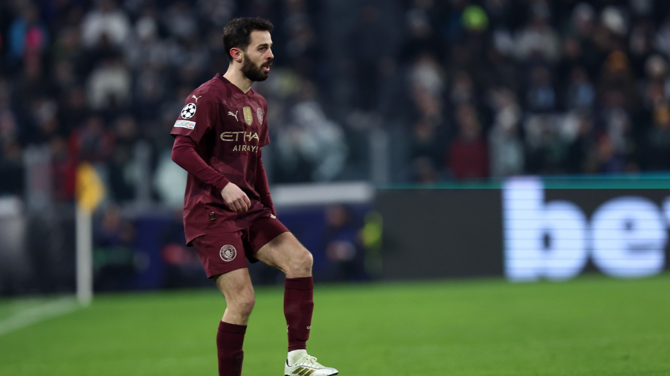 Bernardo Silva sbotta con i giornalisti: “Chi sono i calciatori troppo vecchi. Fatemi dei nomi!”